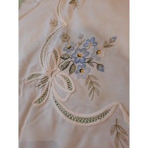 VTG Fehrlin Embroidered Table Cover 35" x 35" NWT